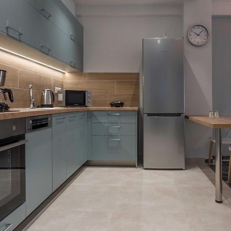 Central Spacious Apt Close To Port-Sites W/View 2 이라클리온 외부 사진