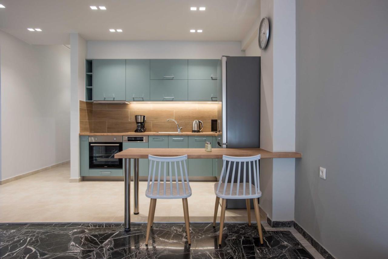 Central Spacious Apt Close To Port-Sites W/View 2 이라클리온 외부 사진