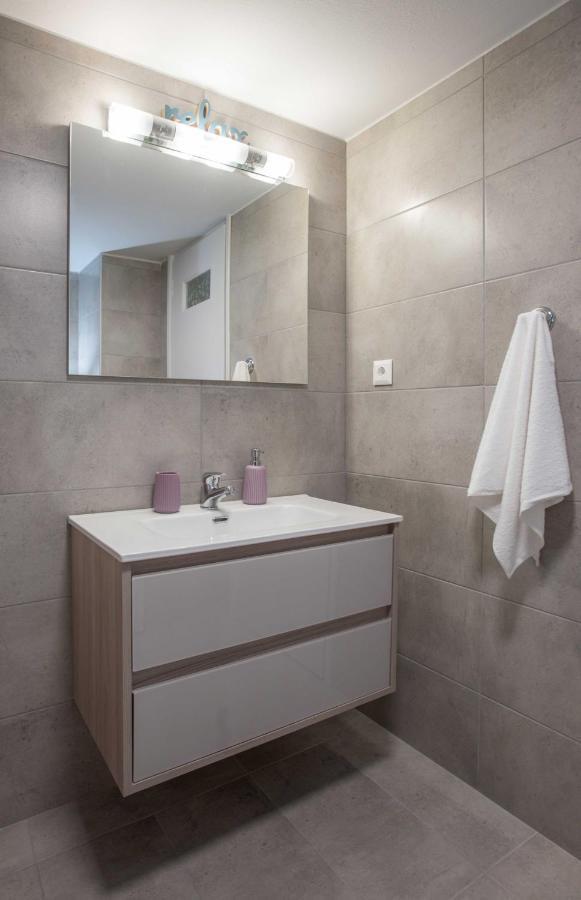 Central Spacious Apt Close To Port-Sites W/View 2 이라클리온 외부 사진
